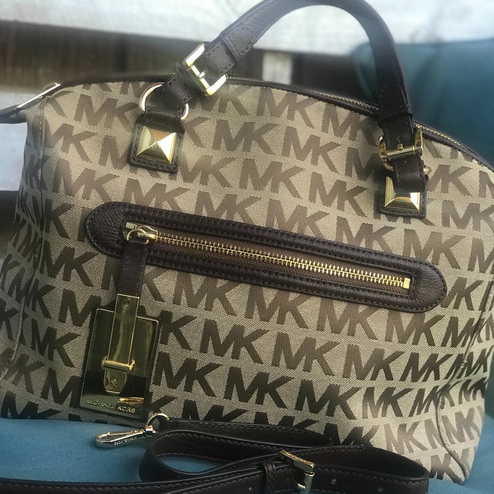 Michael Kors purse